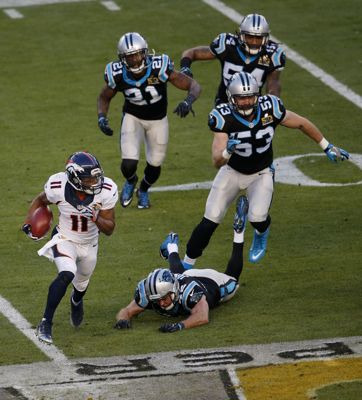 The Denver Broncos Jordan Norwood (11) makes a record-setting 61-yard punt return against the Carolina Panthers in the second quarter in Super Bowl 50 at Levis Stadium in Santa Clara, Calif., on Sunday, Feb. 7, 2016. The Broncos won, 24-10. (Jim Gensheimer/Bay Area News Group/TNS)