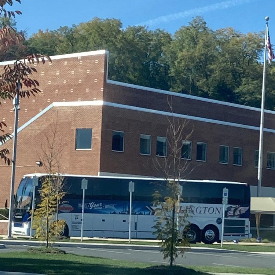 State High field hockey team arrives at the Delta building after competing in an away game against Carlisle on Oct. 7, 2020. Because of the parent involvement, not many people rode the bus home from Carlisle, but instead, athletes drove home with their parents. 