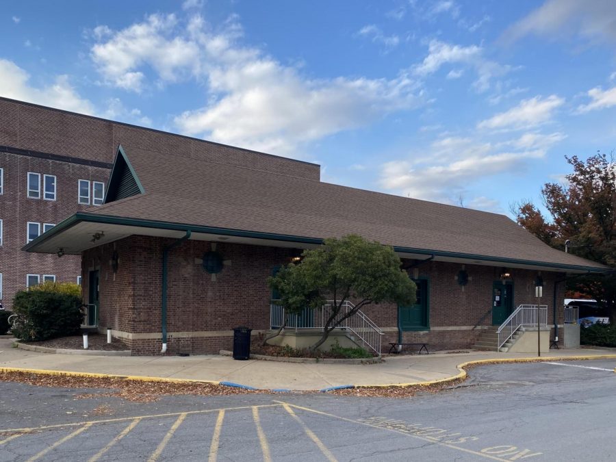 Photo of Fullington bus station at 152 North Atherton, the location where the robbery occurred. Photo taken by Claire Fox on November 2, 2021. 