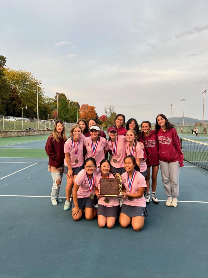 The+Girls+Tennis+team+after+winning+the+PIAA+Team+District+Champion+Award.+Photo+by+Gwen+Schoonmaker.