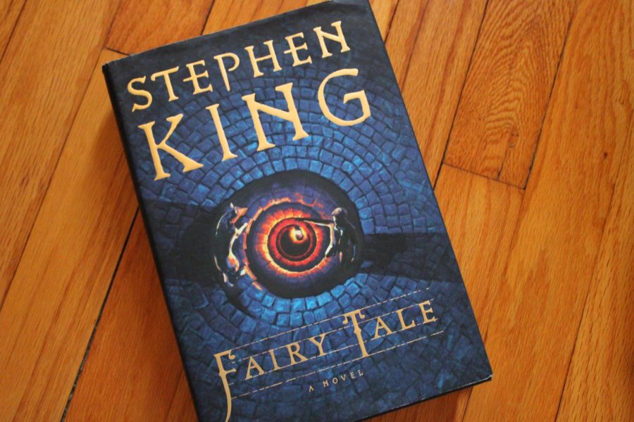 This+is+the+cover+of+Stephen+Kings+newest+novel%2C+Fairy+Tale.