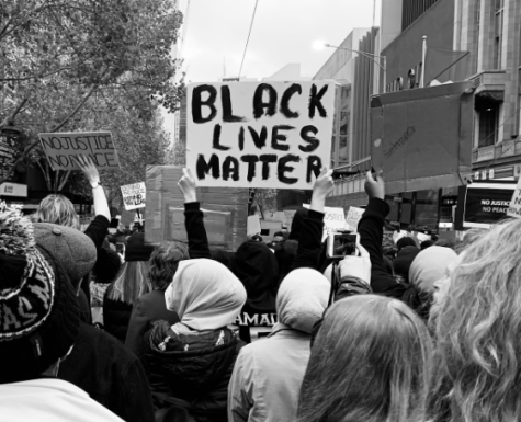 People protesting at Black Lives Matter a protest. Photo from Pixabay.