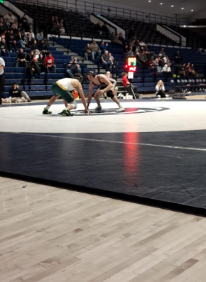 State High’s Wrestling Alumni Night hosted at Rec Hall on Tuesday, December 17, was celebrated with a strong 45-20 victory over the opposing Central Dauphin. 

