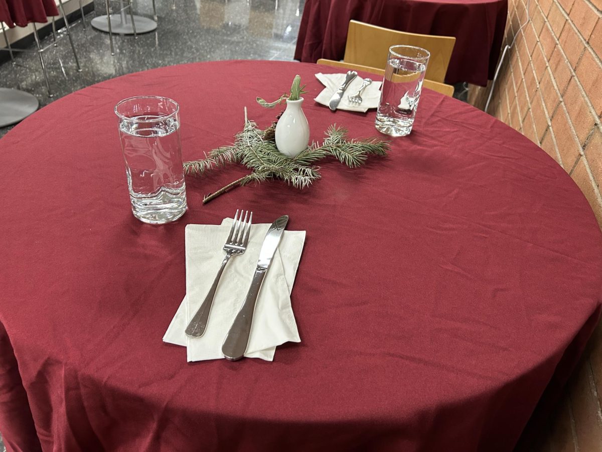 The Winter Wonderland Feast set up a corner of the cafeteria like a restaurant, where each table had tablecloths, silverware and festive attributes.